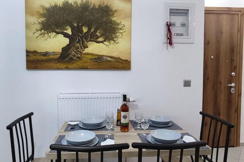 Modern Apartment In Itea Esterno foto