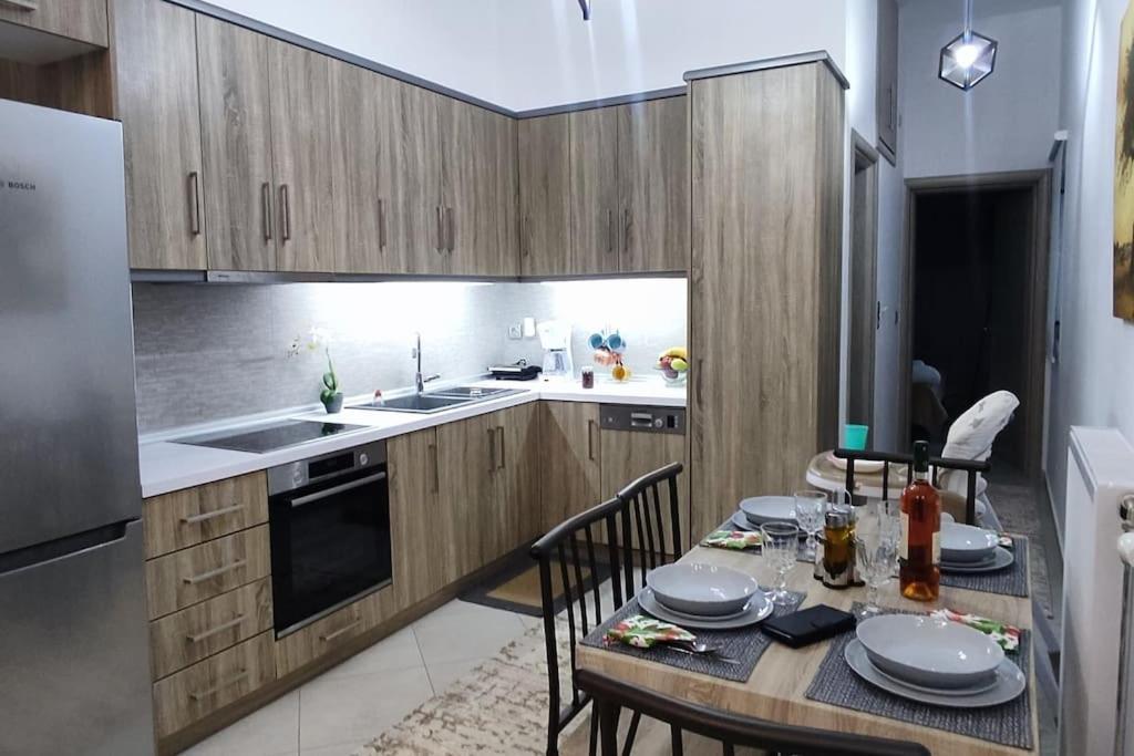 Modern Apartment In Itea Esterno foto